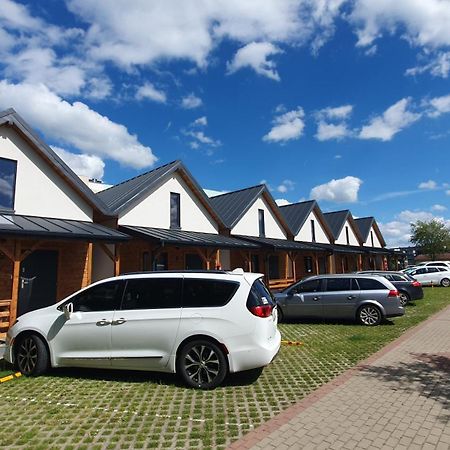 Camping Klif-Nowe Klimatyzowane Domki, 400M Od Centrum Rewala, 30M Od Morza تشوستش المظهر الخارجي الصورة
