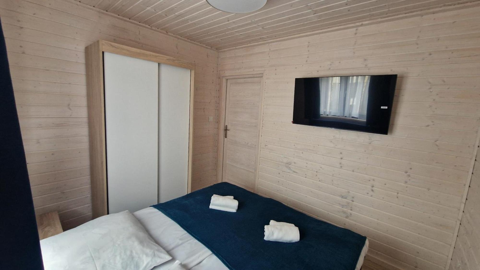 Camping Klif-Nowe Klimatyzowane Domki, 400M Od Centrum Rewala, 30M Od Morza تشوستش المظهر الخارجي الصورة