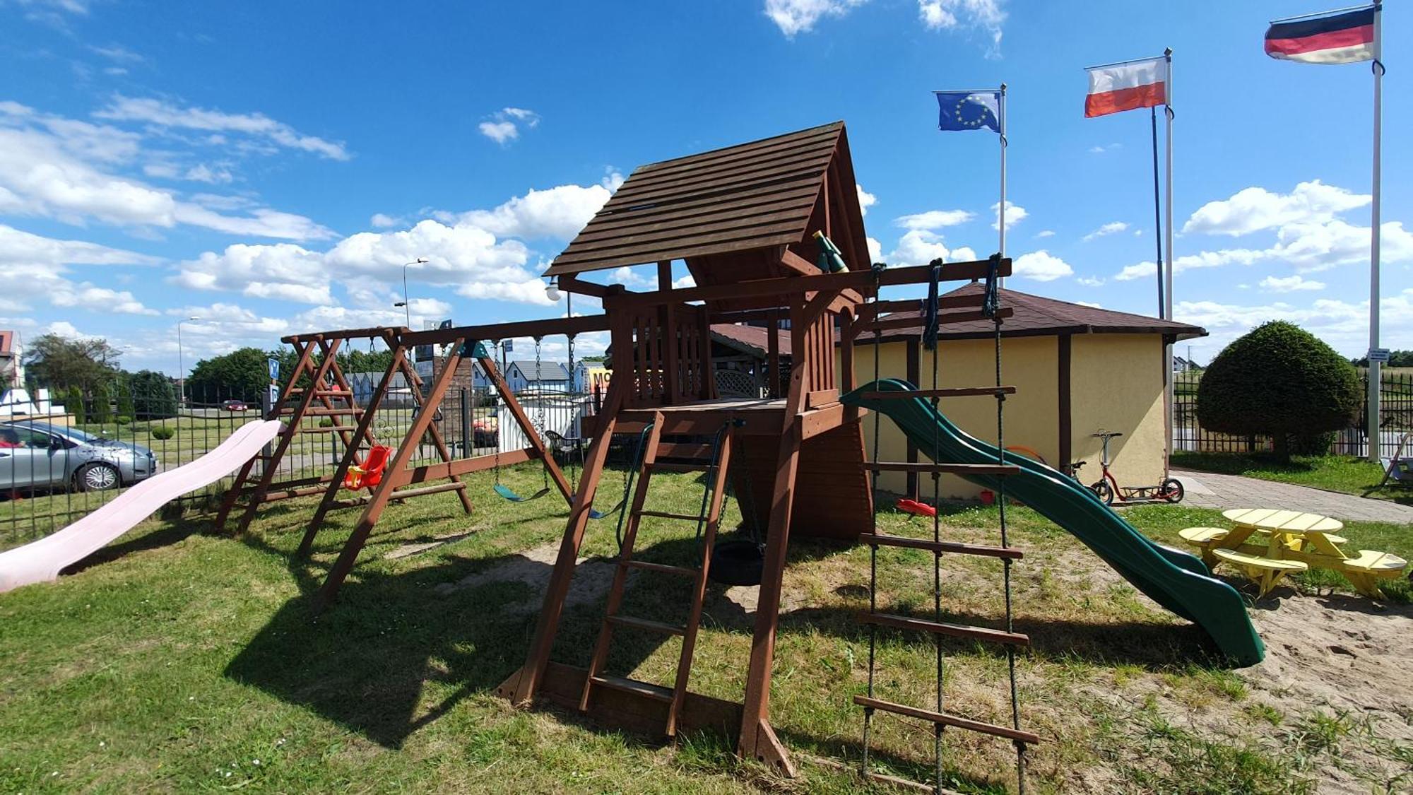 Camping Klif-Nowe Klimatyzowane Domki, 400M Od Centrum Rewala, 30M Od Morza تشوستش المظهر الخارجي الصورة